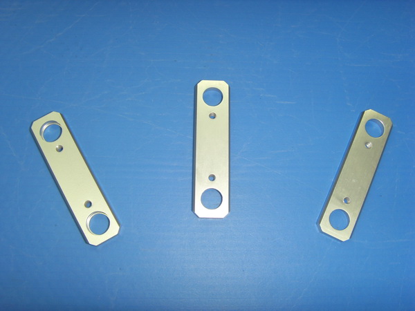 弘啟機(jī)械設(shè)備公司提供特價(jià)手機(jī)外殼精密加工服務(wù)，同行中的姣姣者